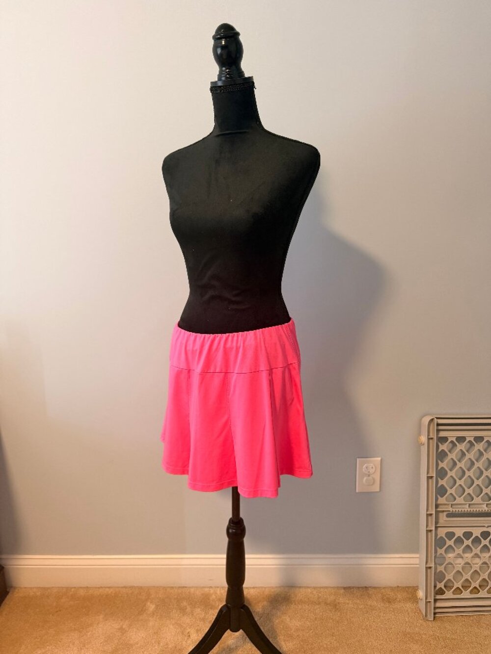 Tail Active/Tennis Skort (Bright Pink)- L